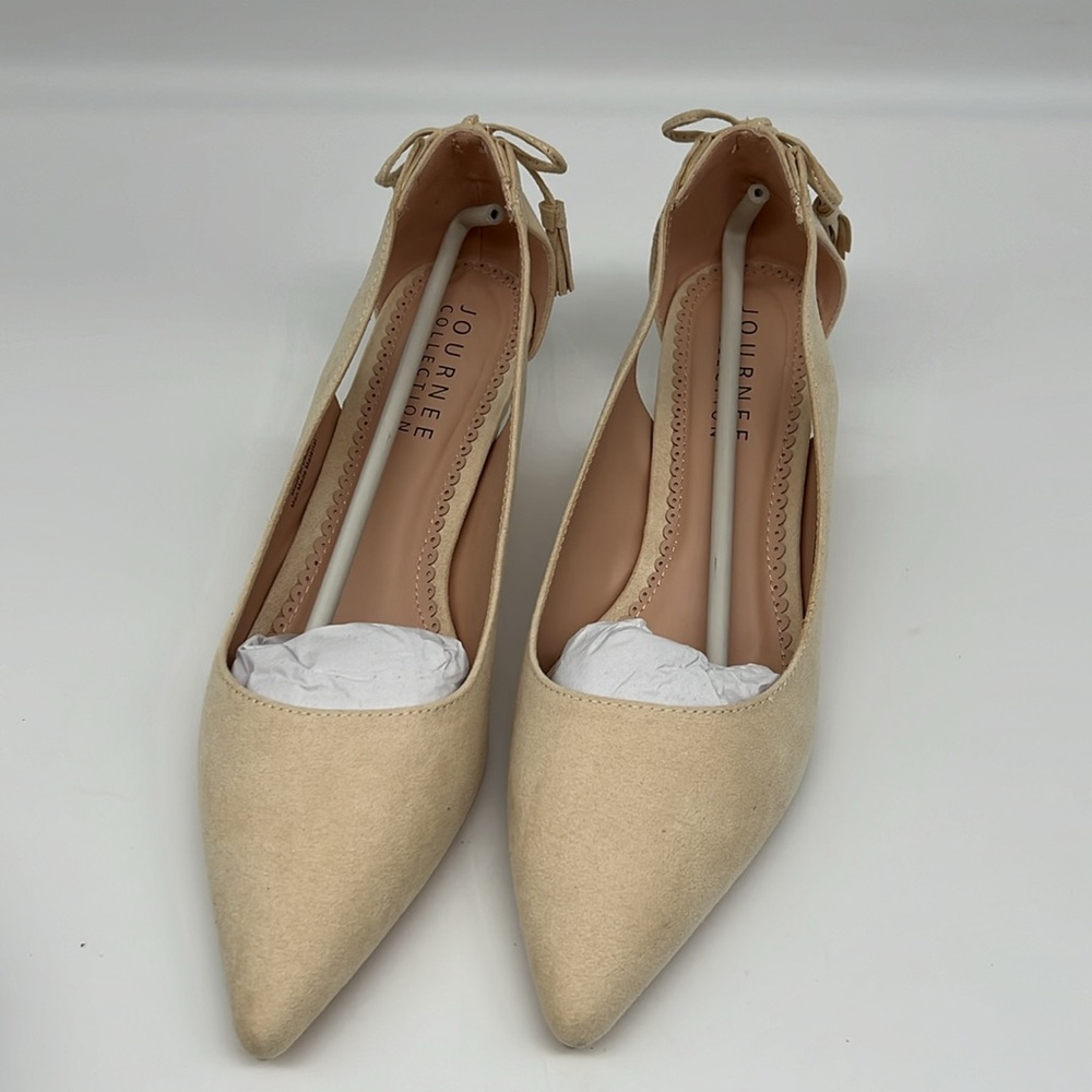 Journee Collection Bindi Nude Kitten Heel Bow and Tassels Side Cutouts Pump 11 - Picture 13 of 16